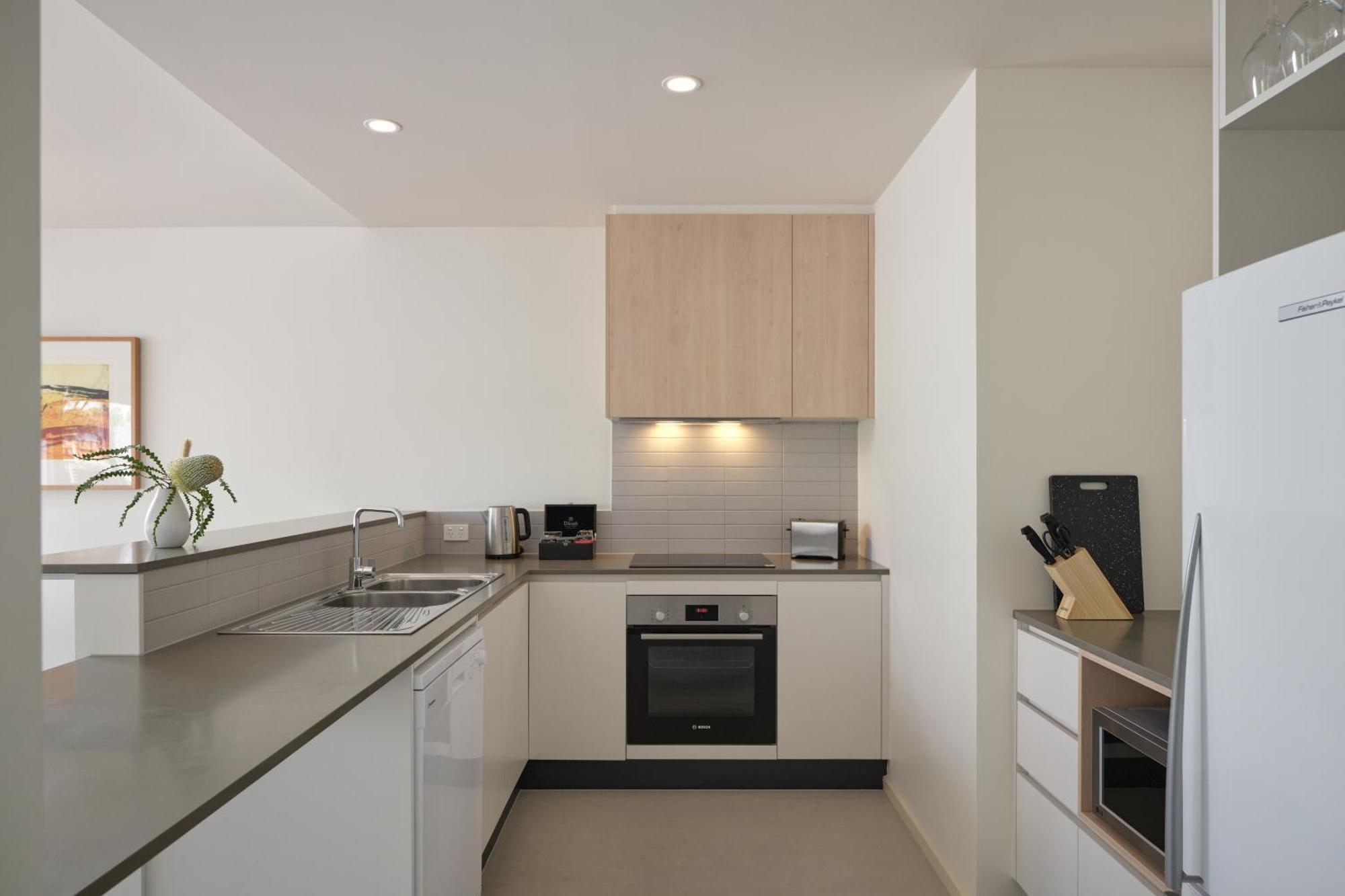 RACV Cape Schanck Resort Zimmer foto A modern Australian kitchen