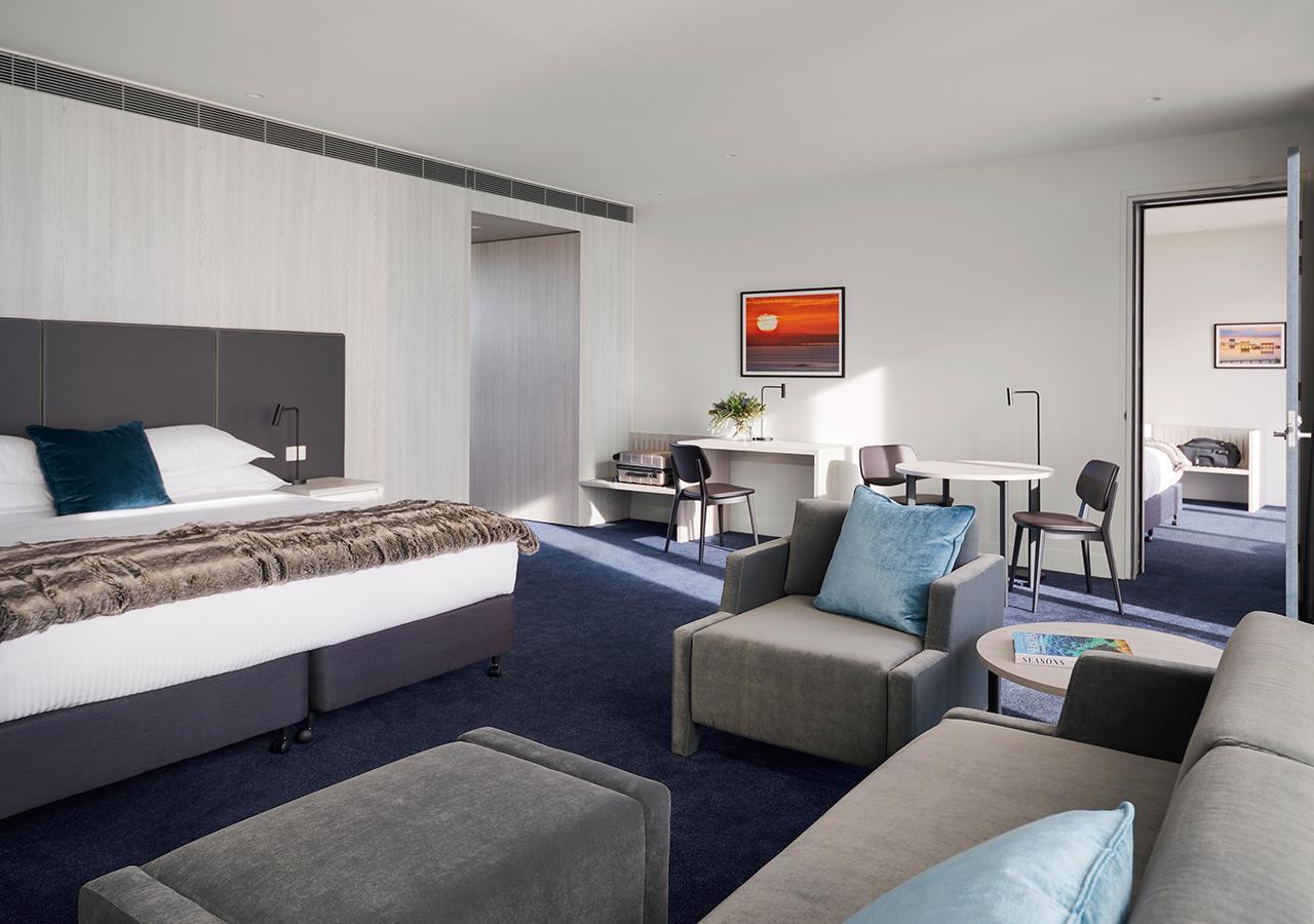 RACV Cape Schanck Resort Exterior foto A suite at the Crowne Plaza Hotel, Adelaide